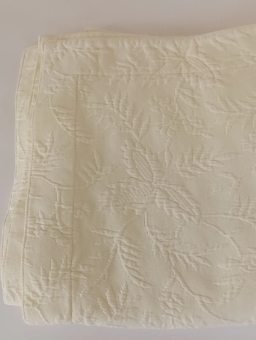 Vintage Ralph Lauren Cotton Leaves Jacquard Matelasse Standard Shams Pair Ecru